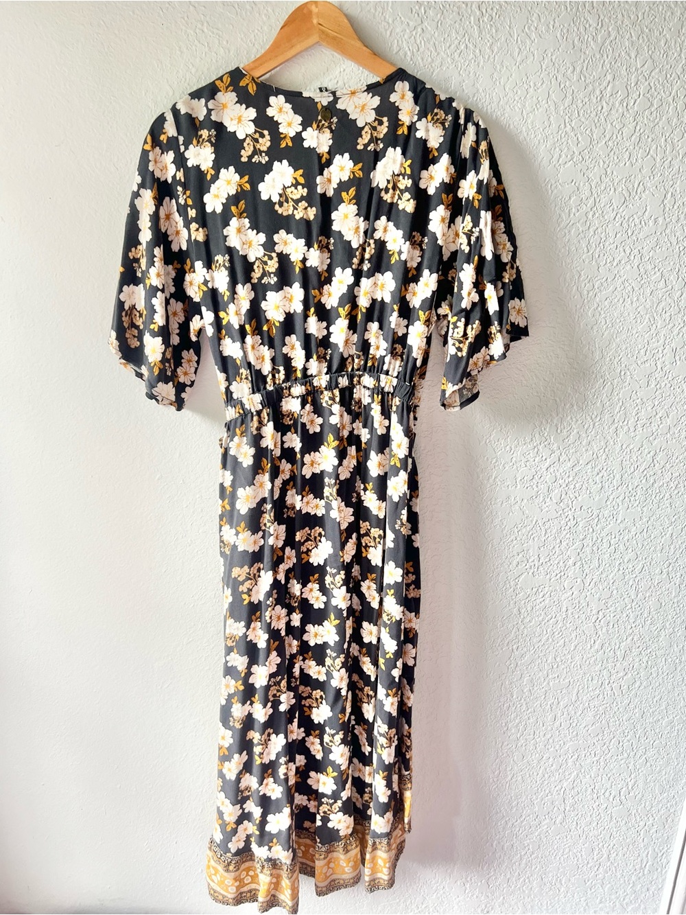 Rip Curl Gray Mustard Yellow Marigold Floral Ruffle Wrap Dress Sz L - Picture 7 of 7